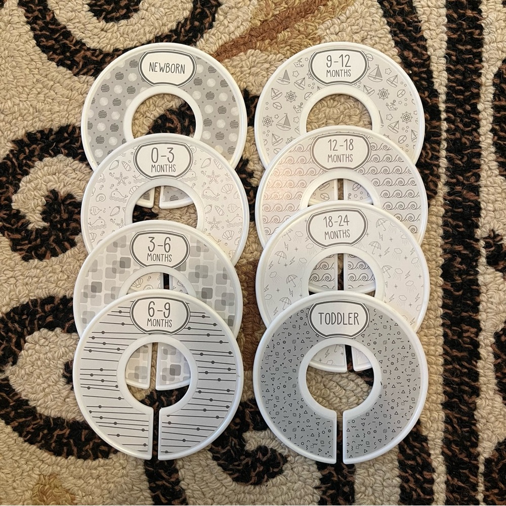 Baby closet size dividers